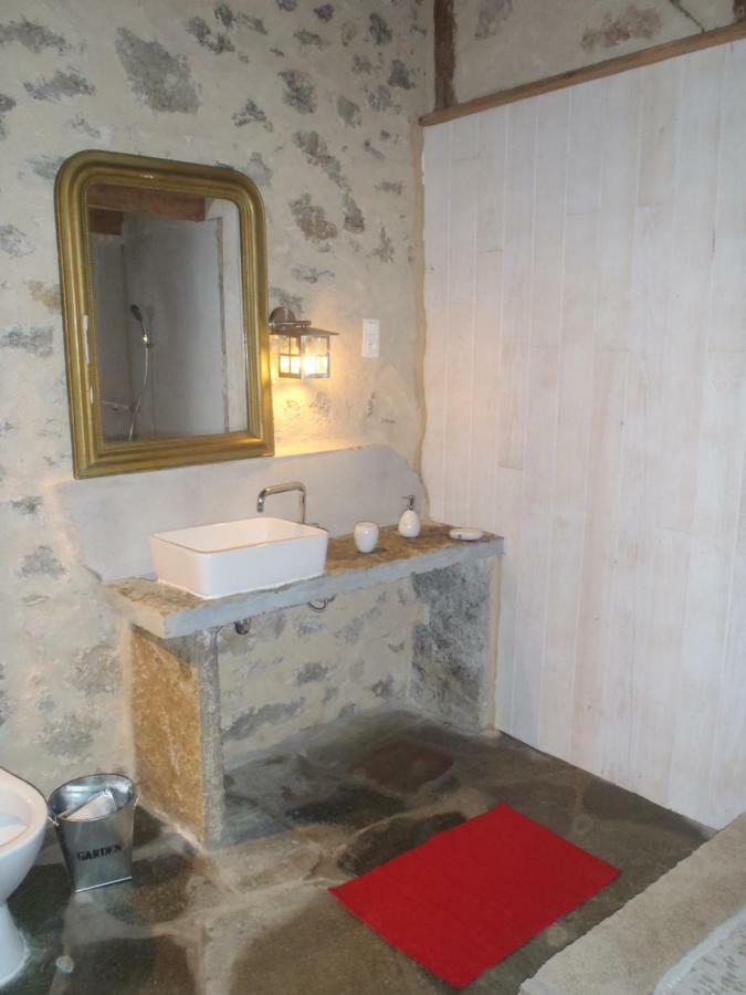 Chambres Du Domaine De Bombes Mostuejouls Ngoại thất bức ảnh